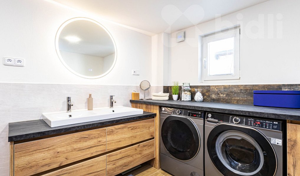 Prodej domu 186 m² s pozemkem 872 m², Jeseník – náhled fotky 2