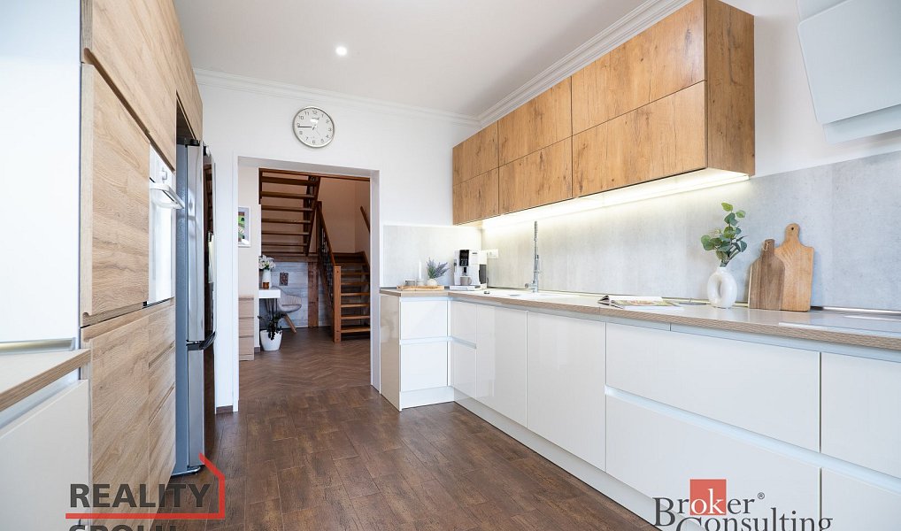 Prodej domu 288 m² s pozemkem 867 m², Kly – náhled fotky 6