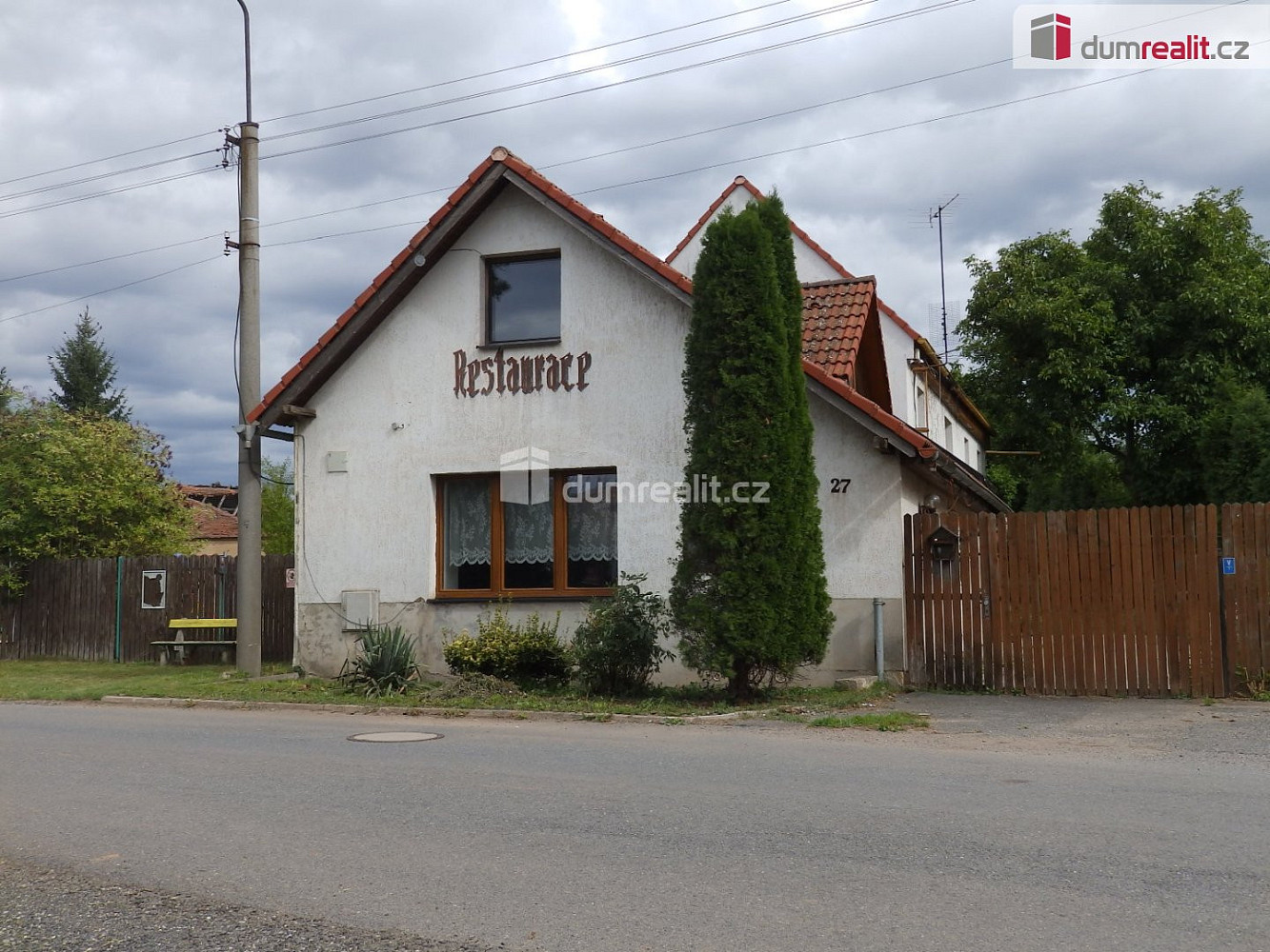 Prodej domu 180 m² s pozemkem 1 685 m²