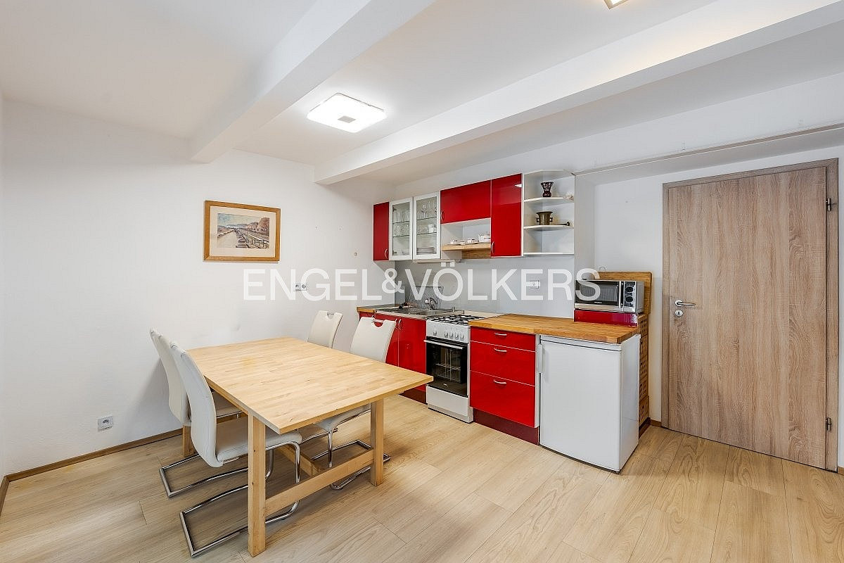 Pronájem kanceláře 73 m²
