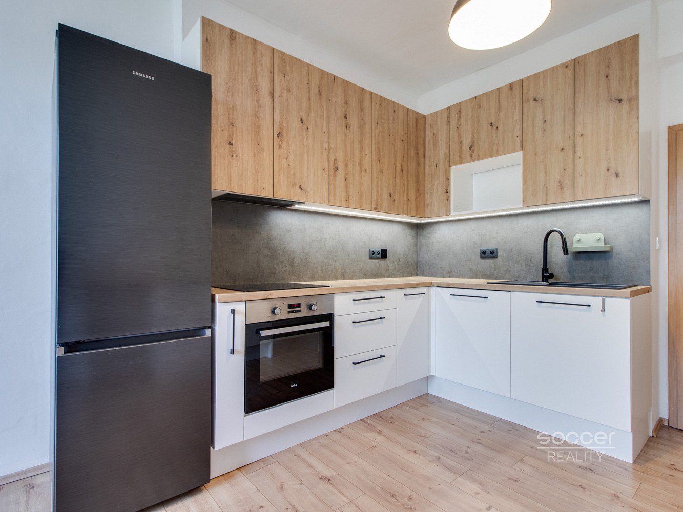 Pronájem bytu 2+1 76 m², Praha