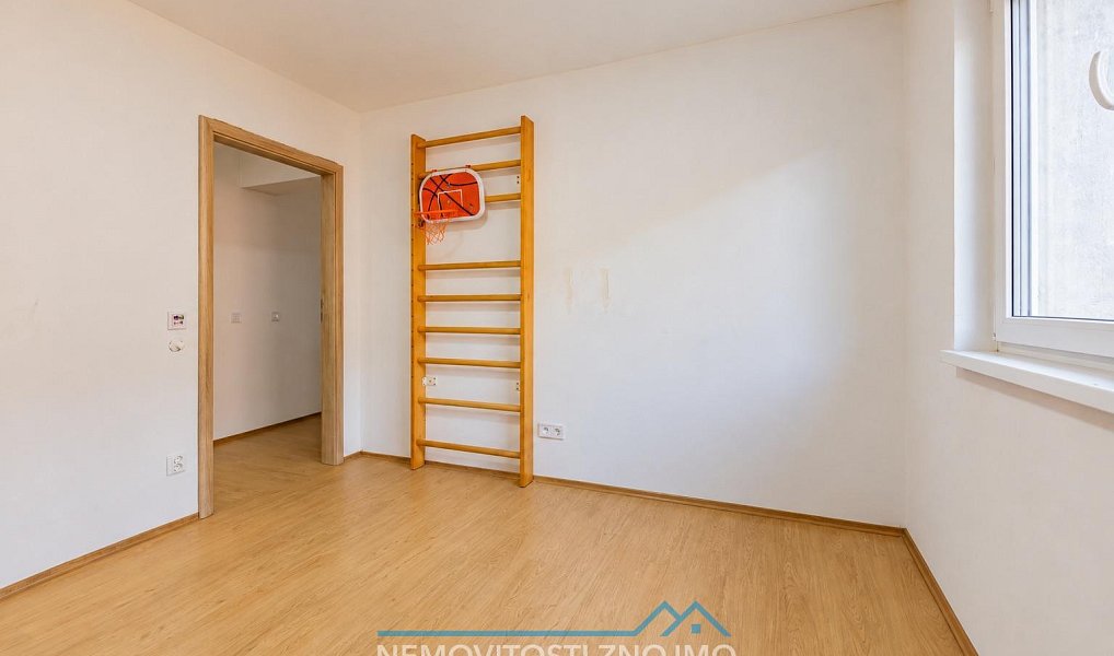 Prodej domu 220 m² s pozemkem 1 436 m², Chvalovice – náhled fotky 20