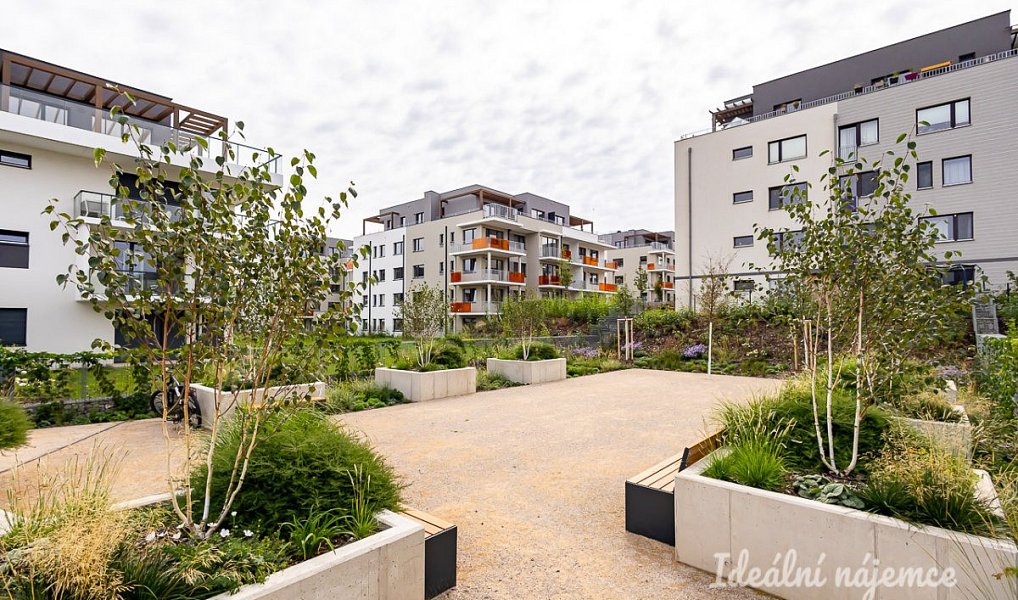 Pronájem bytu 2+kk 52 m², Praha – náhled fotky 16