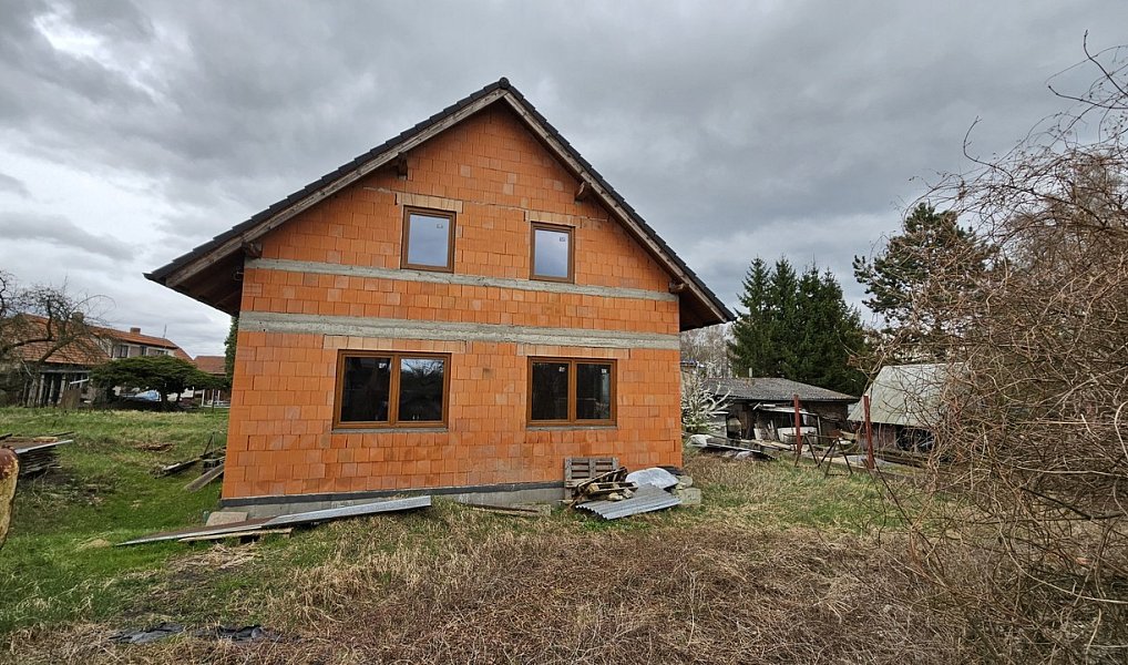 Prodej domu 214 m² s pozemkem 863 m², Velký Borek – náhled fotky 2
