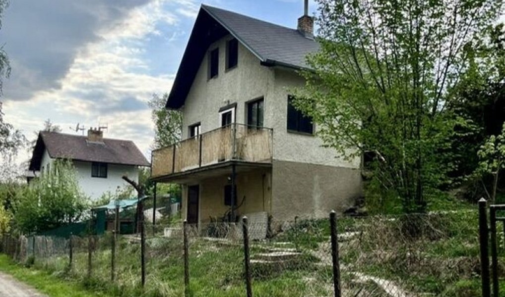 Prodej domu 85 m² s pozemkem 50 m², Jesenice – fotka 1 z 15