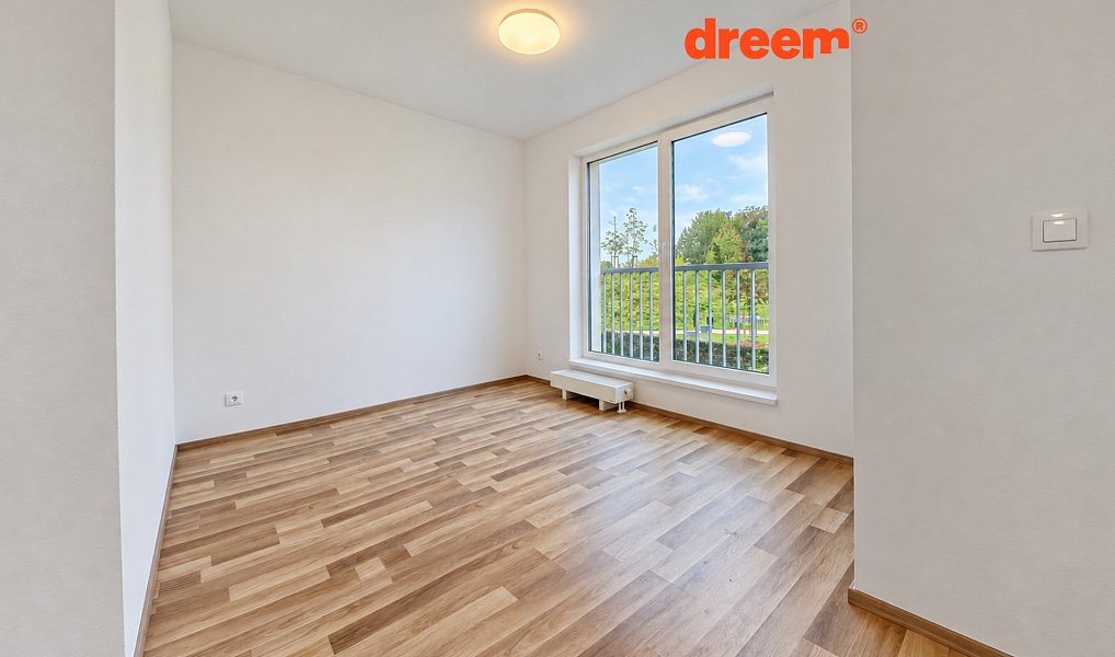 Pronájem bytu 2+kk 55 m², Praha – náhled fotky 2