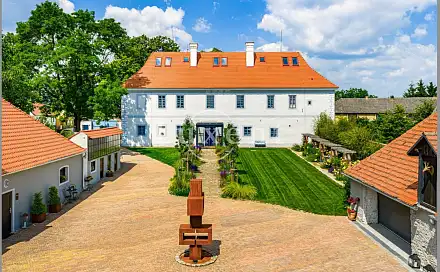 Prodej domu 1 114 m² s pozemkem 3 950 m², Hluboká nad Vltavou, okres České Budějovice