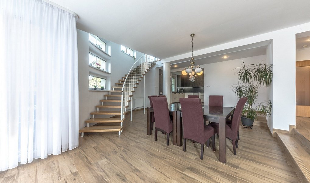 Prodej domu 260 m² s pozemkem 991 m², Praha – náhled fotky 6