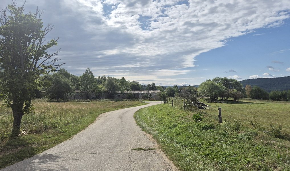 Prodej komerčního pozemku 1 451 m², Lipno nad Vltavou – náhled fotky 2