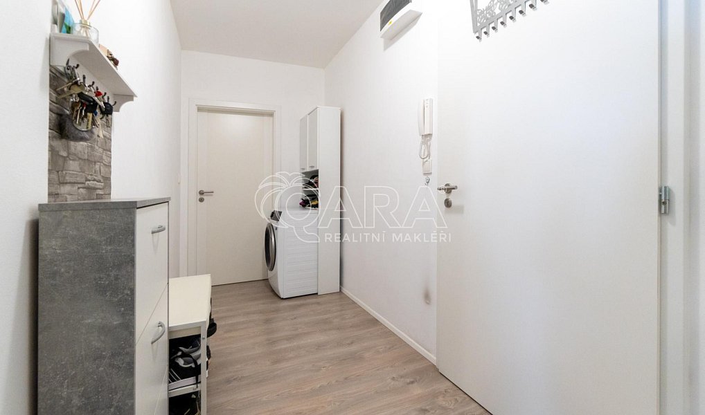 Prodej bytu 2+kk 53 m², Milovice – náhled fotky 10