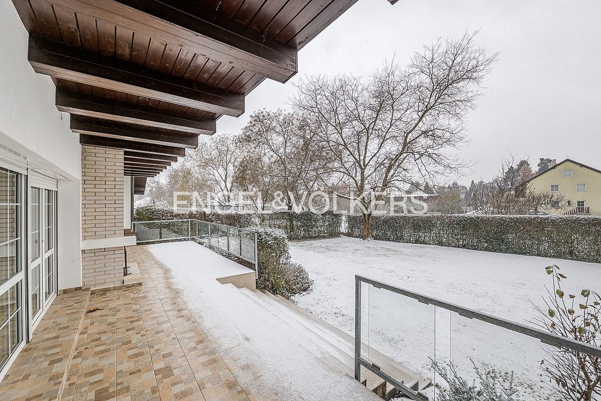 Pronájem domu 350 m² s pozemkem 761 m² — photo 3