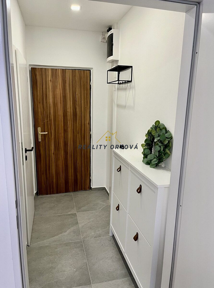 Pronájem bytu 1+1 36 m² — photo 3