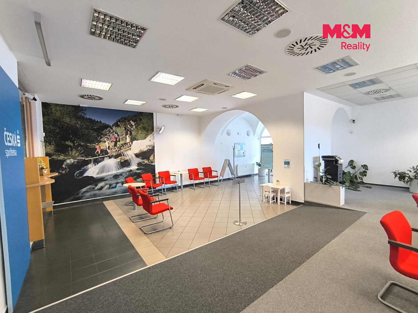 Pronájem obchodních prostor 524 m² – fotografie 2