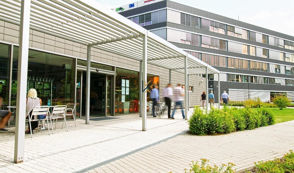Pronájem kanceláře 1 261 m², Praha – náhled fotky 9