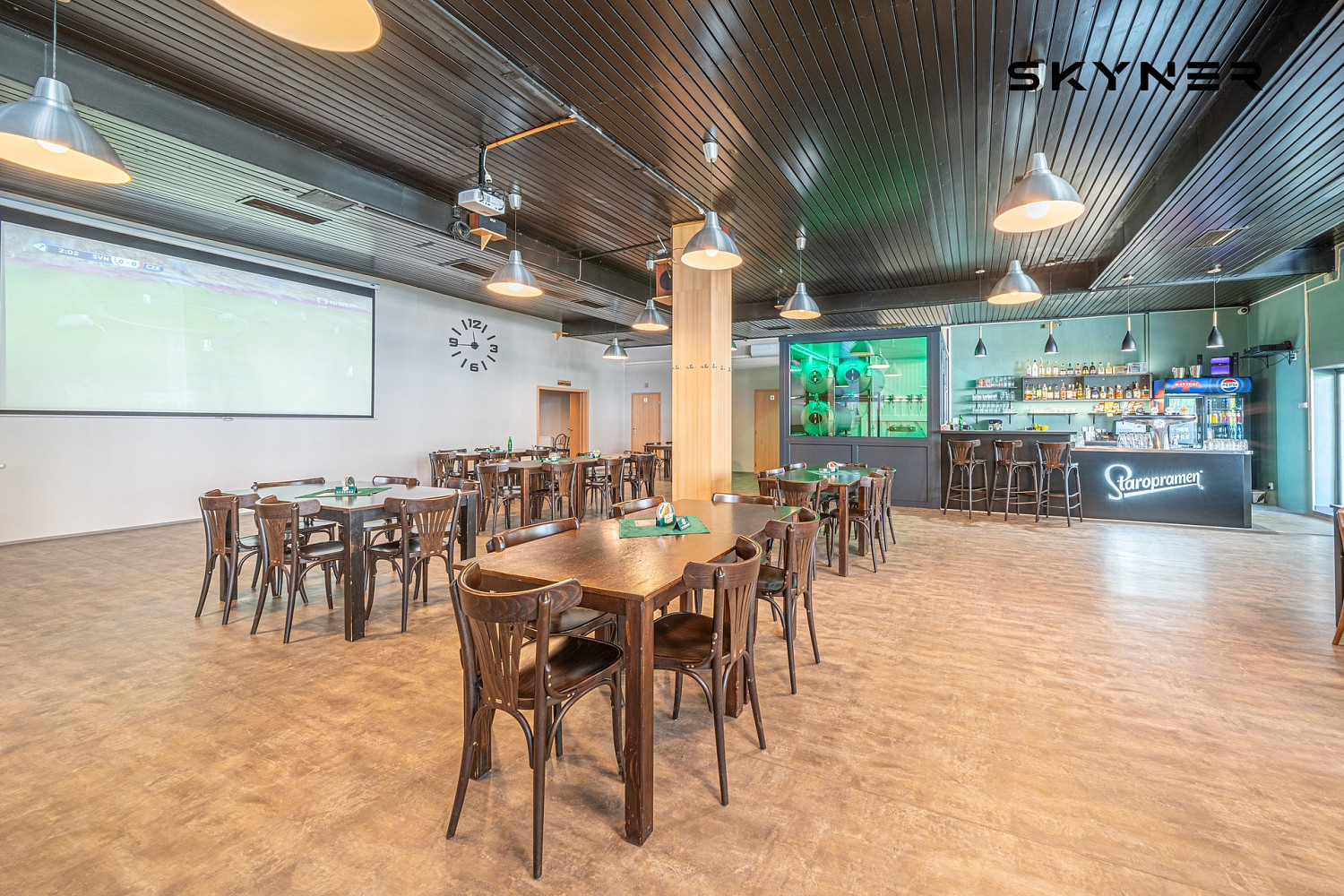 Prodej obchodních prostor 2 000 m² – fotografie 2