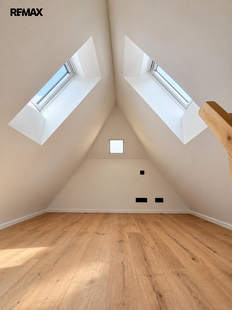 Pronájem bytu 2+kk 80 m² – fotografie 5