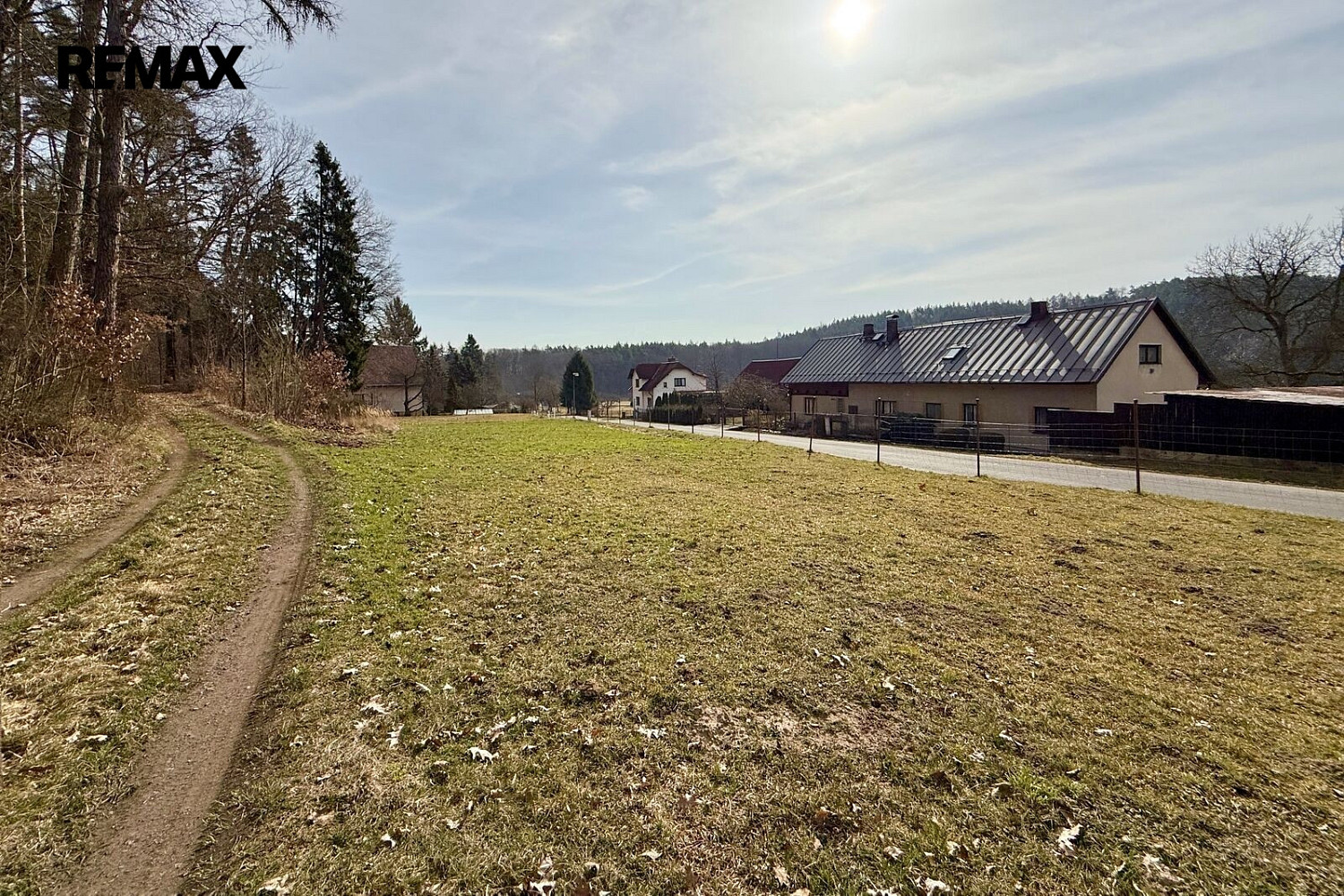 Prodej stavebního pozemku 1 425 m² – fotografie 3