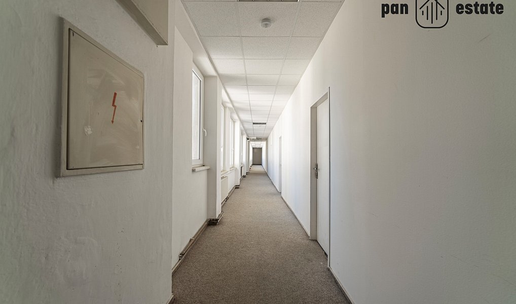 Prodej nájemního domu, činžáku 1 300 m², Zlín – náhled fotky 15