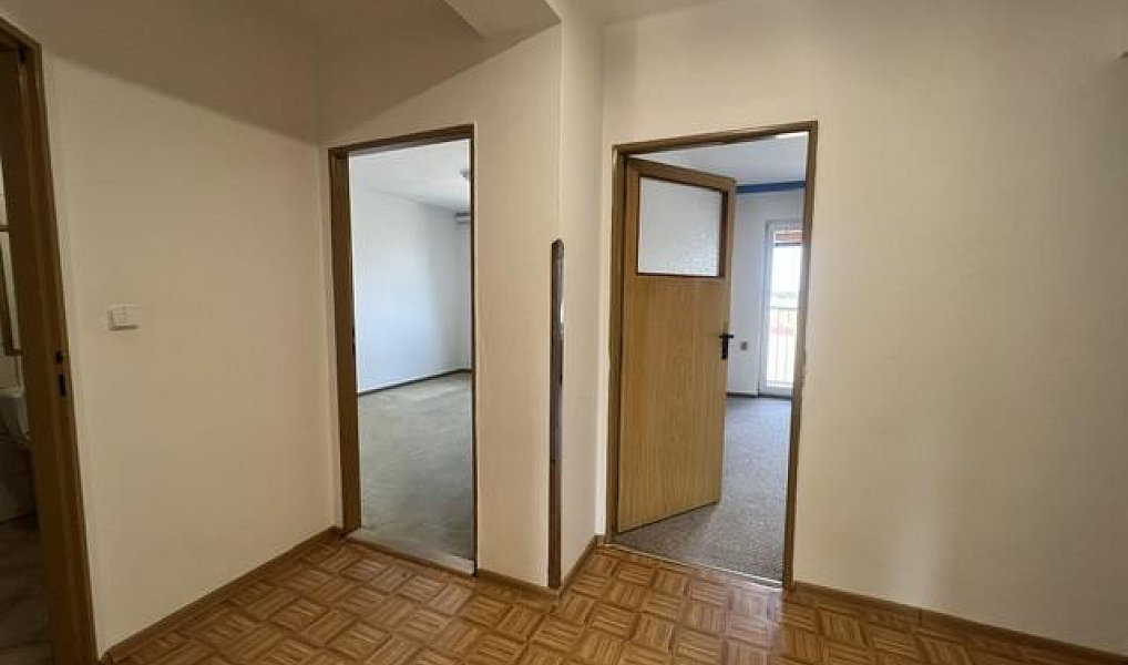 Pronájem bytu 3+1 90 m², Třeboň – náhled fotky 9