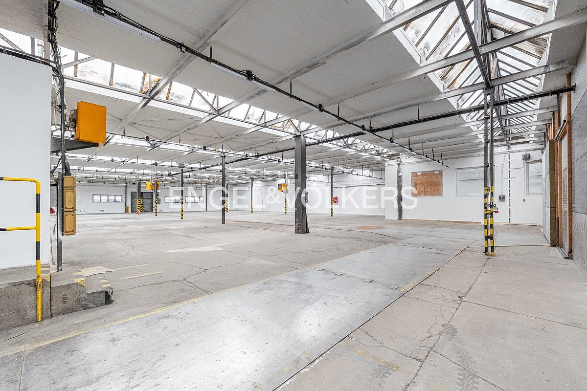 Pronájem skladovacích prostor 1 195 m² – fotografie 2