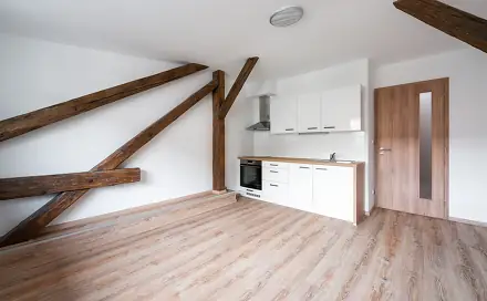 Pronájem bytu 1+kk 24 m², Skrétova, Plzeň - Jižní Předměstí