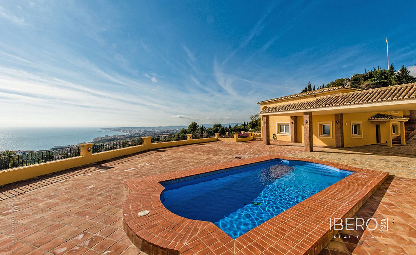 Prodej domu 421 m² s pozemkem 1 350 m²
