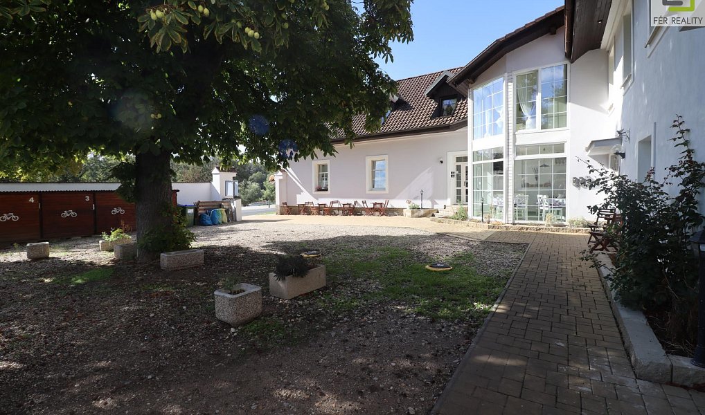 Prodej ubytovacího objektu 607 m², Vědomice – náhled fotky 51