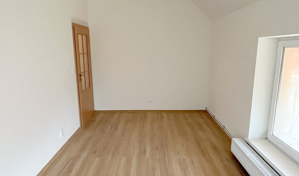 Prodej domu 235 m² s pozemkem 380 m², Hořín – náhled fotky 11