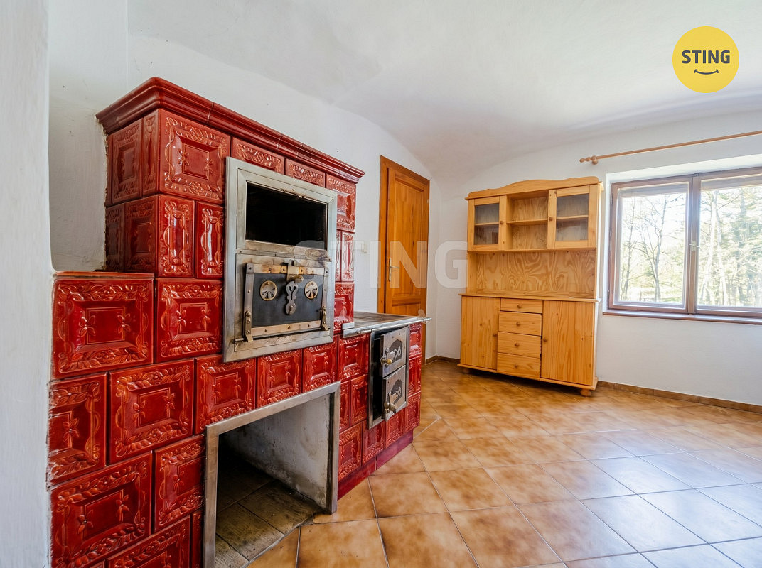 Prodej domu 200 m² s pozemkem 2 191 m² — photo 2
