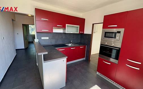 Prodej bytu 4+1 80 m², Popelín, okres Jindřichův Hradec