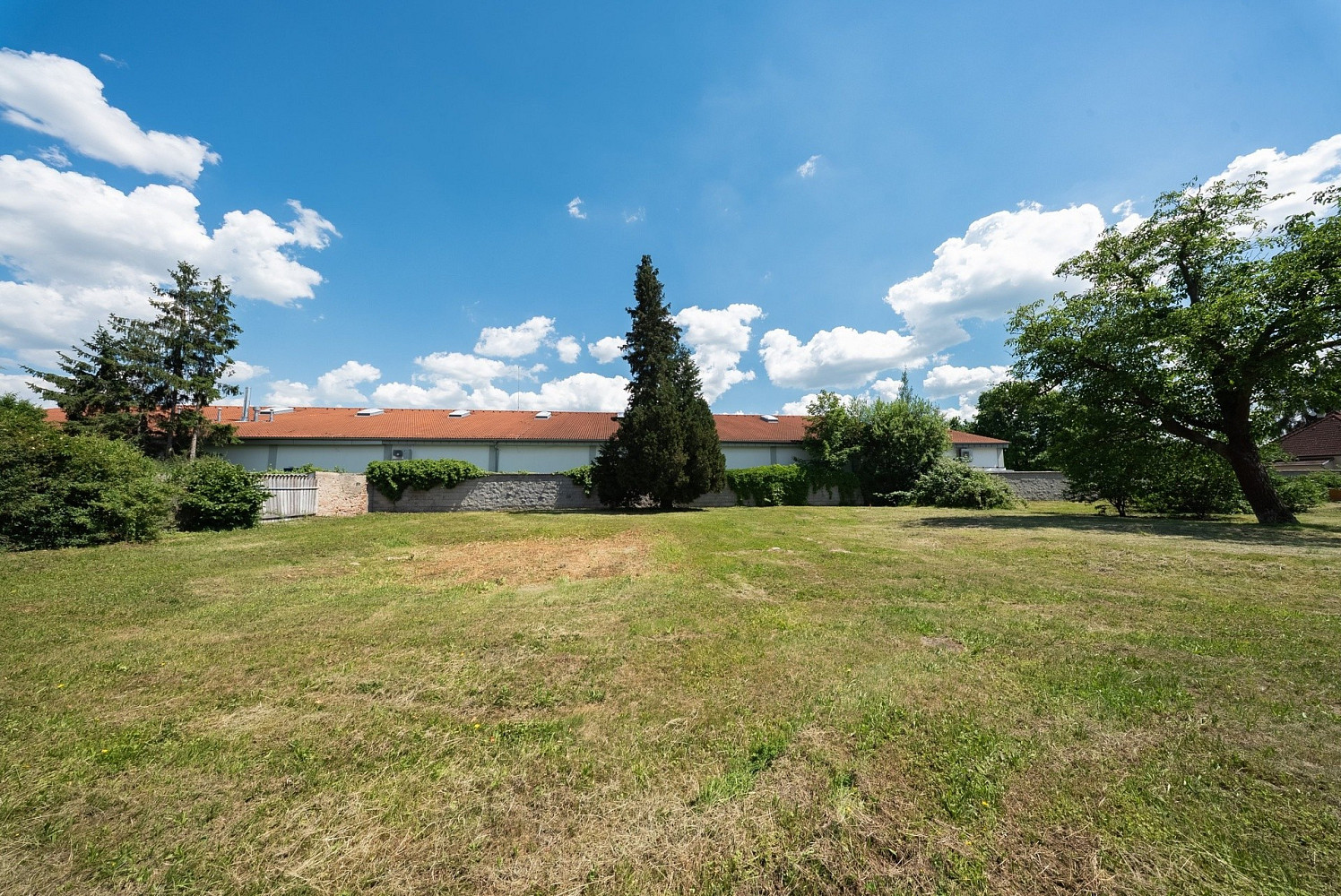 Prodej pozemku 1 433 m² – pohled 5