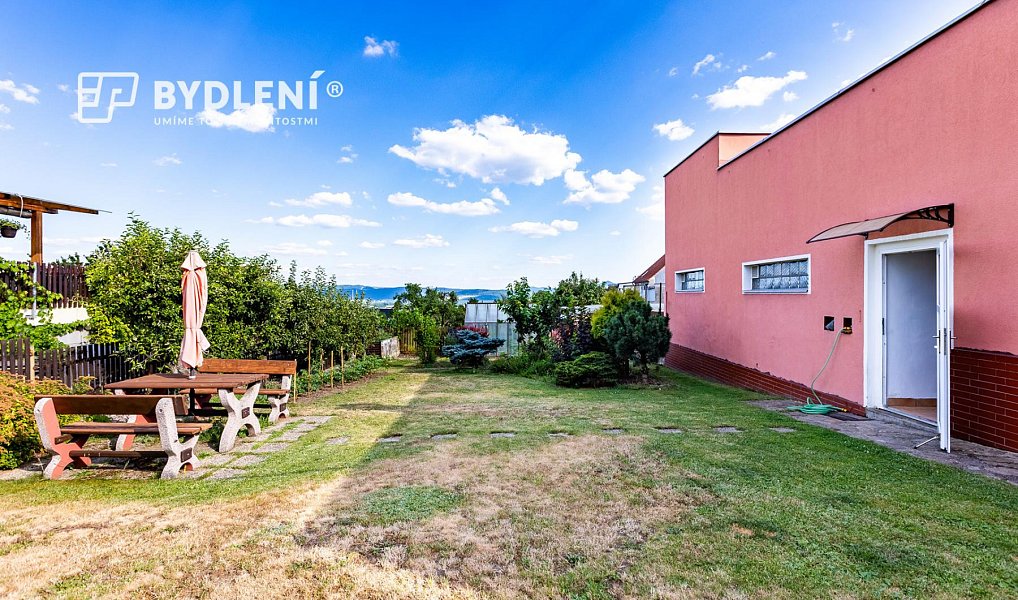 Prodej domu 318 m² s pozemkem 791 m², Krupka – náhled fotky 43