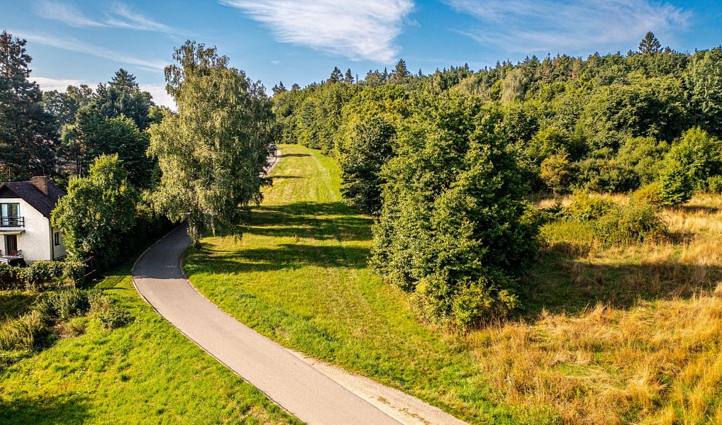 Prodej stavebního pozemku 1 062 m², Kamenice – náhled fotky 4