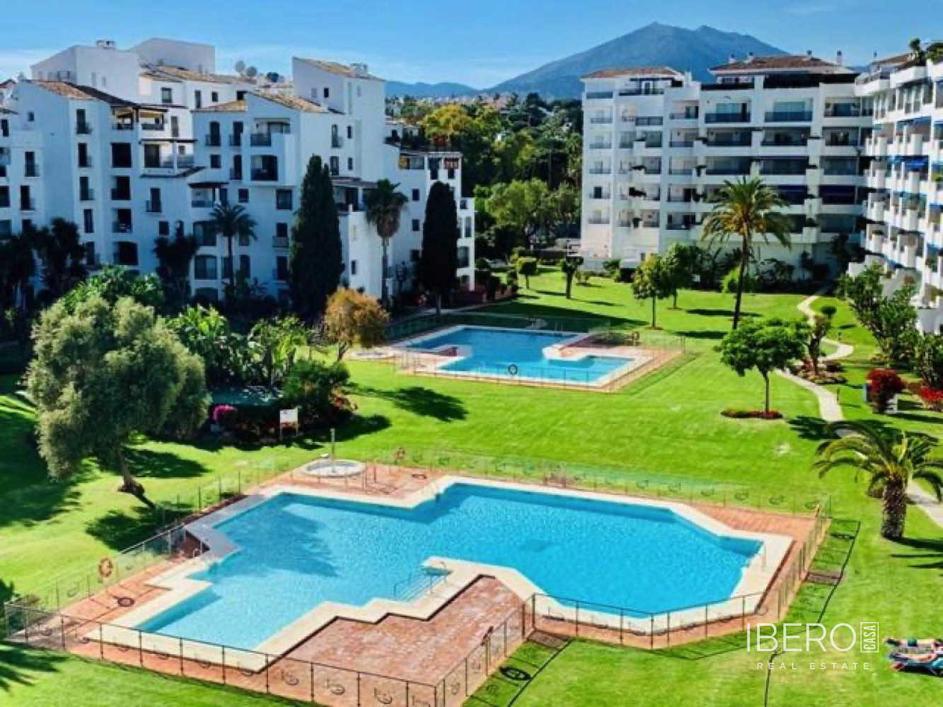 Piso 4+kk – Marbella, Nueva Andalucía - Vista 2