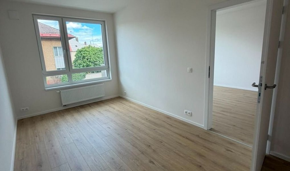 Prodej bytu 2+kk 48 m², Kladno – náhled fotky 2