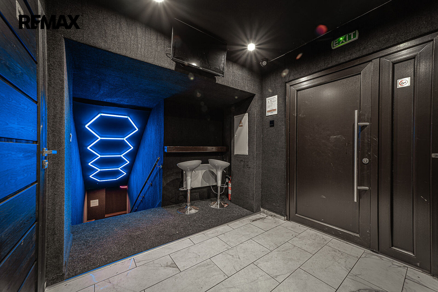 Prodej obchodních prostor 140 m² – fotografie 2
