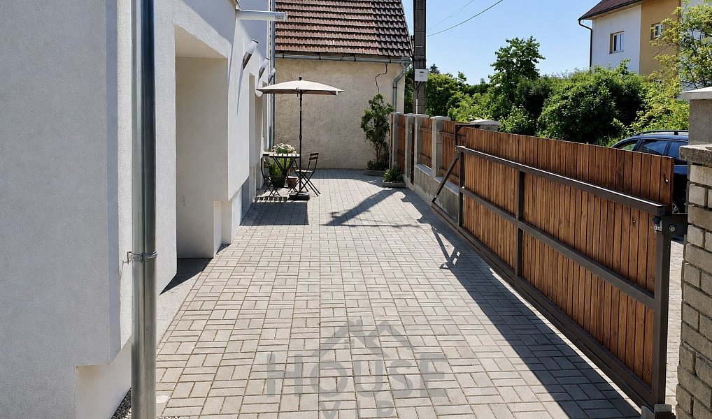 Prodej domu 211 m² s pozemkem 374 m², Všestary – náhled fotky 14