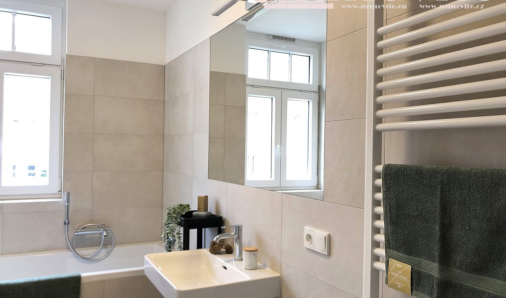 Pronájem bytu 2+kk 43 m², Hradec Králové – náhled fotky 5