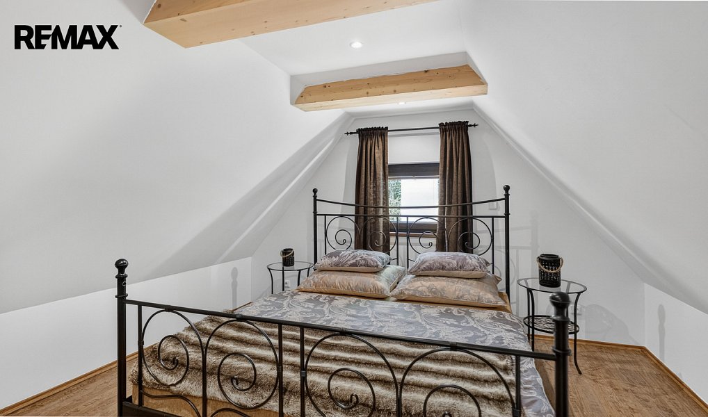 Prodej domu 338 m² s pozemkem 6 193 m², Jince – náhled fotky 28