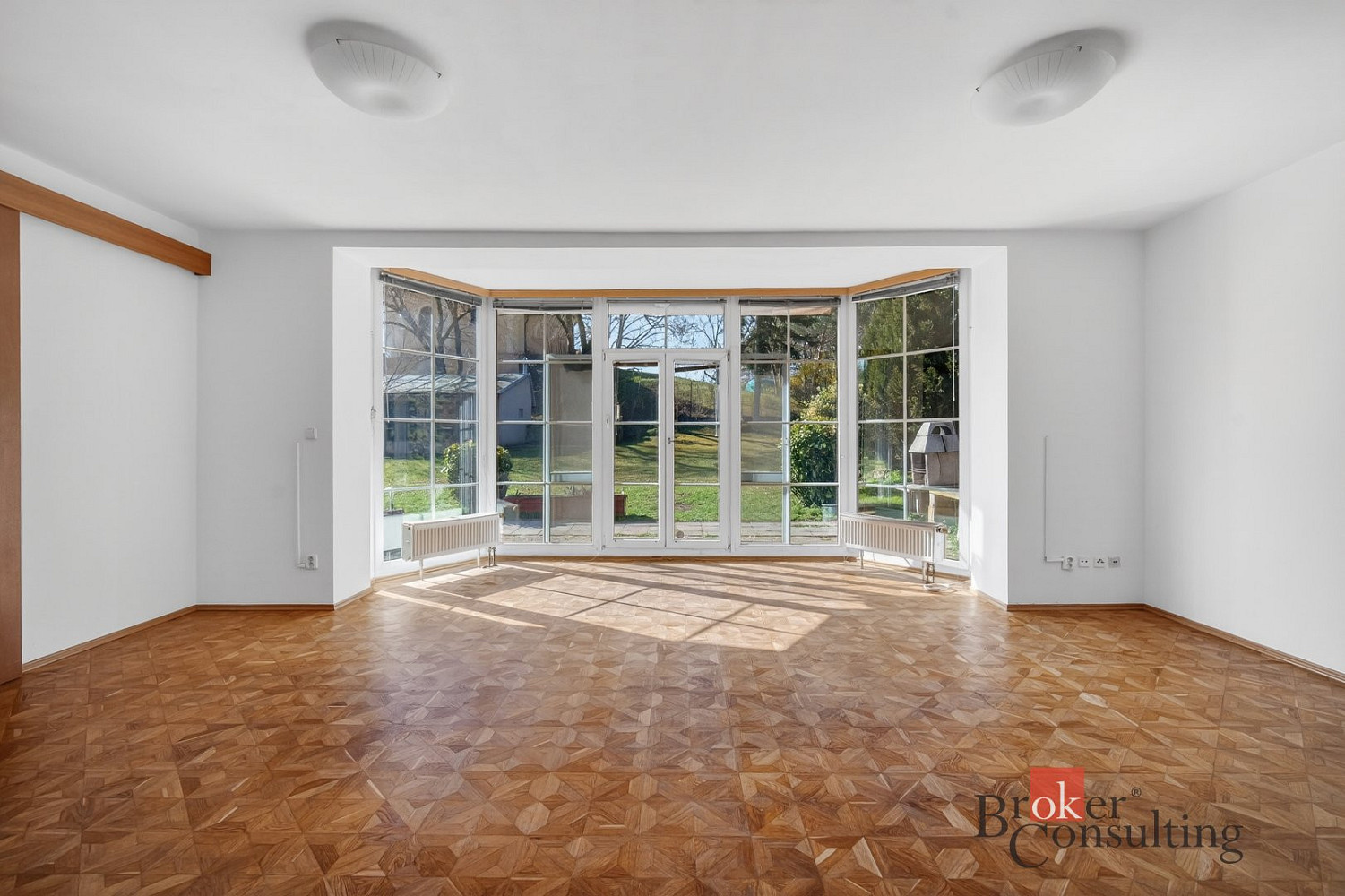 Prodej domu 258 m² s pozemkem 1 347 m² – pohled 4