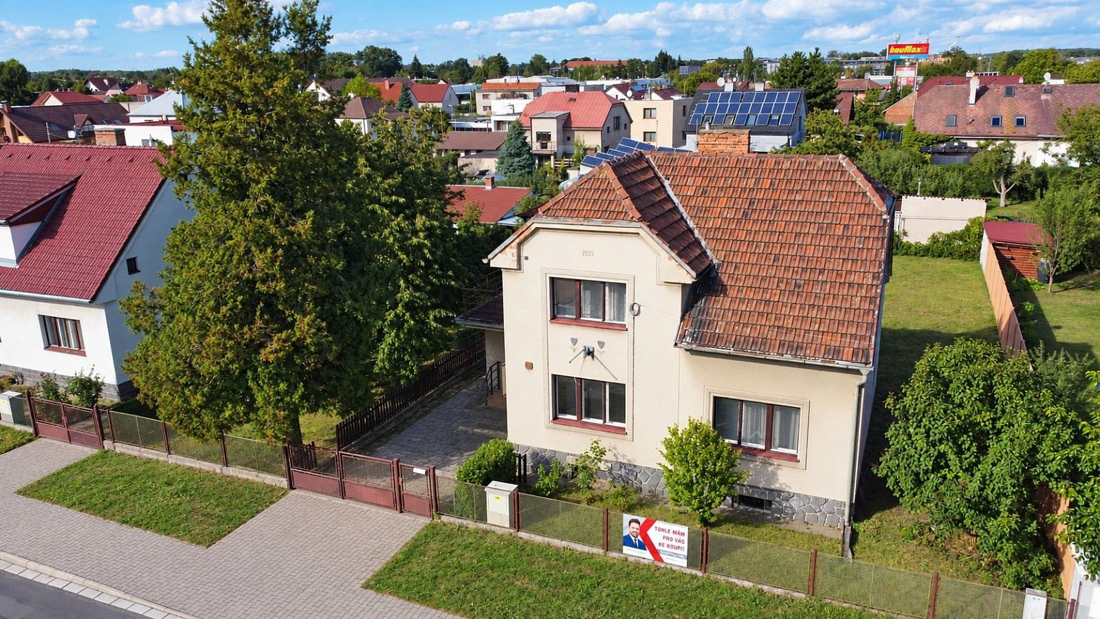 Prodej RD s vedlejší stavbou (garáž, byt), pozemek 888m², Pardubice-Trnová