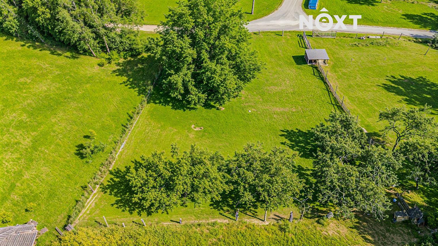 Prodej stavebního pozemku 902 m² – pohled 5