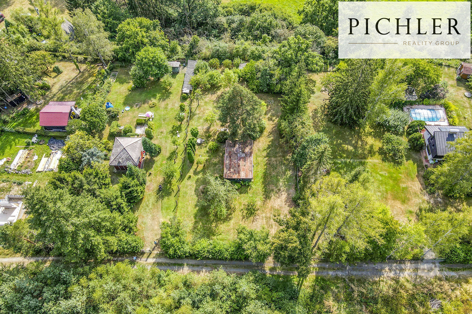 Prodej stavebního pozemku 1 579 m² - View 3