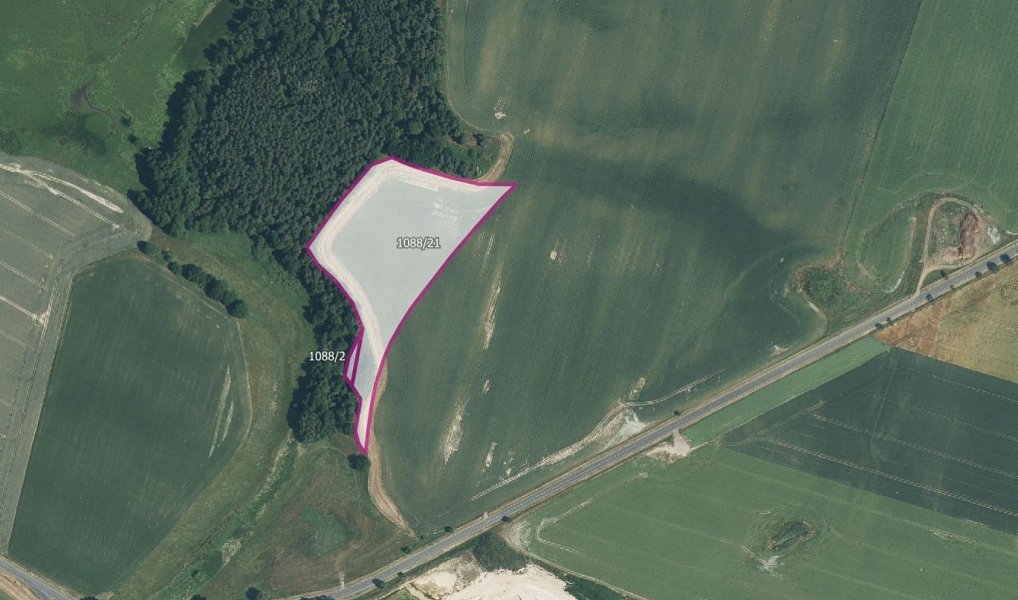 Prodej pole 14 739 m², Bor – náhled fotky 2