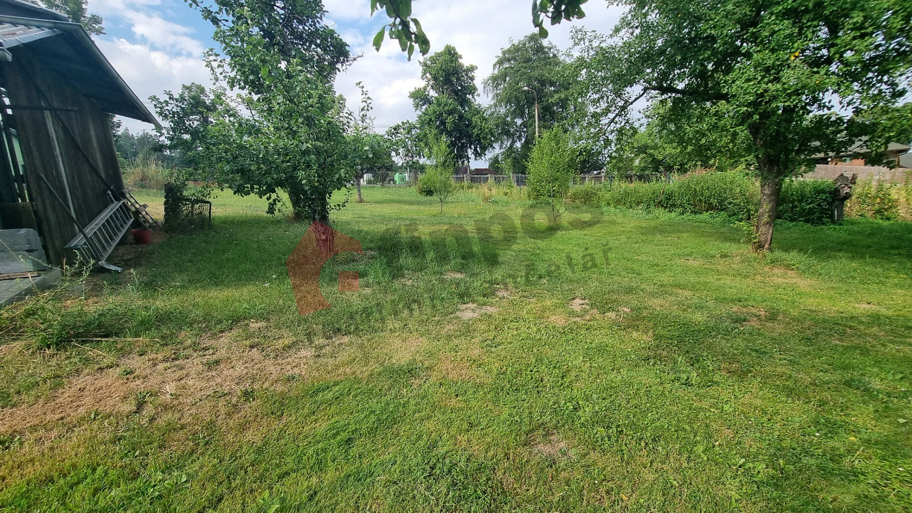 Prodej stavebního pozemku 755 m² – fotografie 4