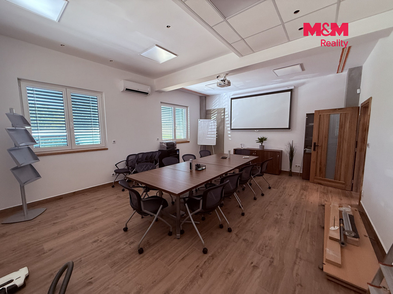 Pronájem skladovacích prostor 1 049 m² – fotografie 5