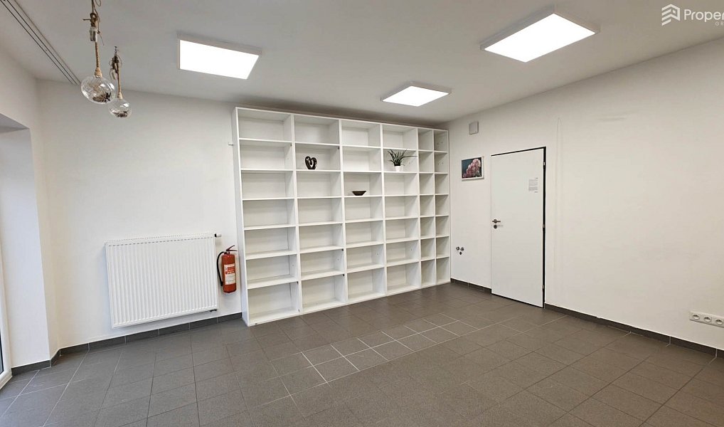 Pronájem obchodních prostor 30 m², Ivančice – náhled fotky 3