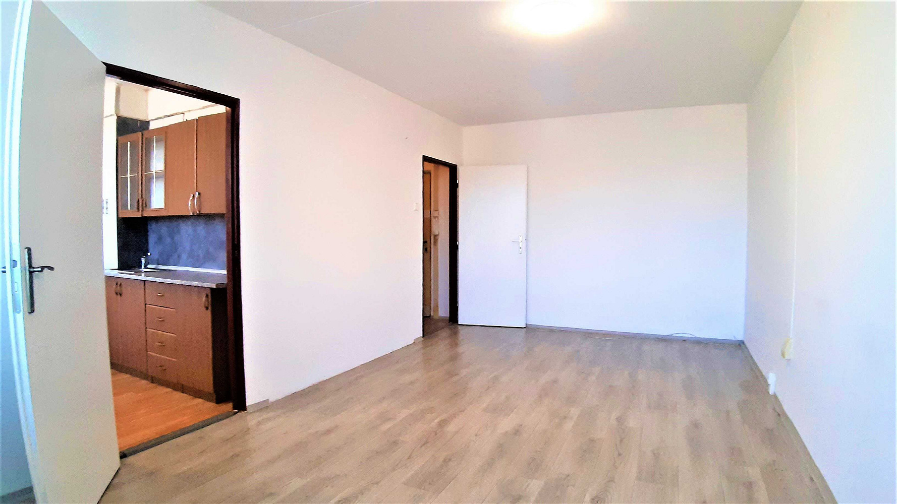 Pronájem bytu 1+1 33 m² — photo 3