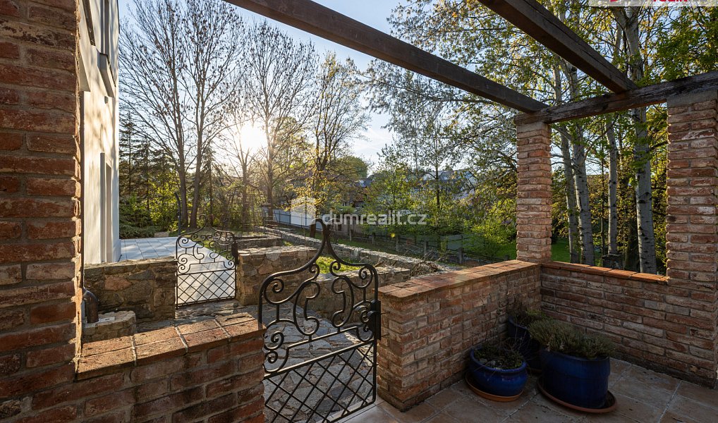 Prodej domu 266 m² s pozemkem 6 387 m², Pyšely – náhled fotky 56