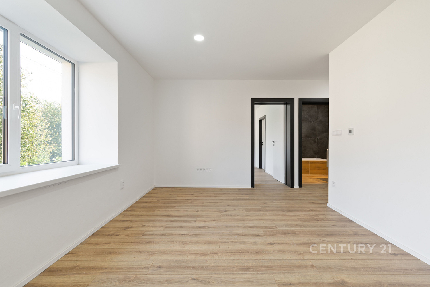 Pronájem bytu 2+kk 48 m² – pohled 6